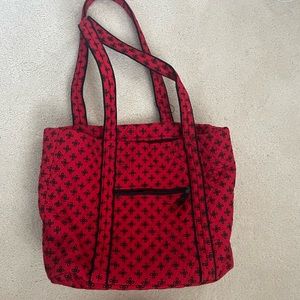 Vera Bradley red quilt bag- never used